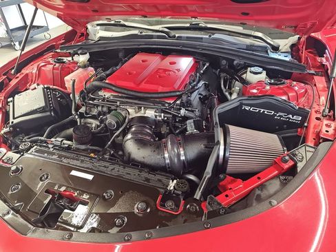 Used 2019 Chevrolet Camaro ZL1 image 31