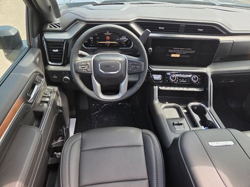 New 2026 GMC Sierra 2500 Denali w/ Denali Reserve Package AWD/4WD image 4