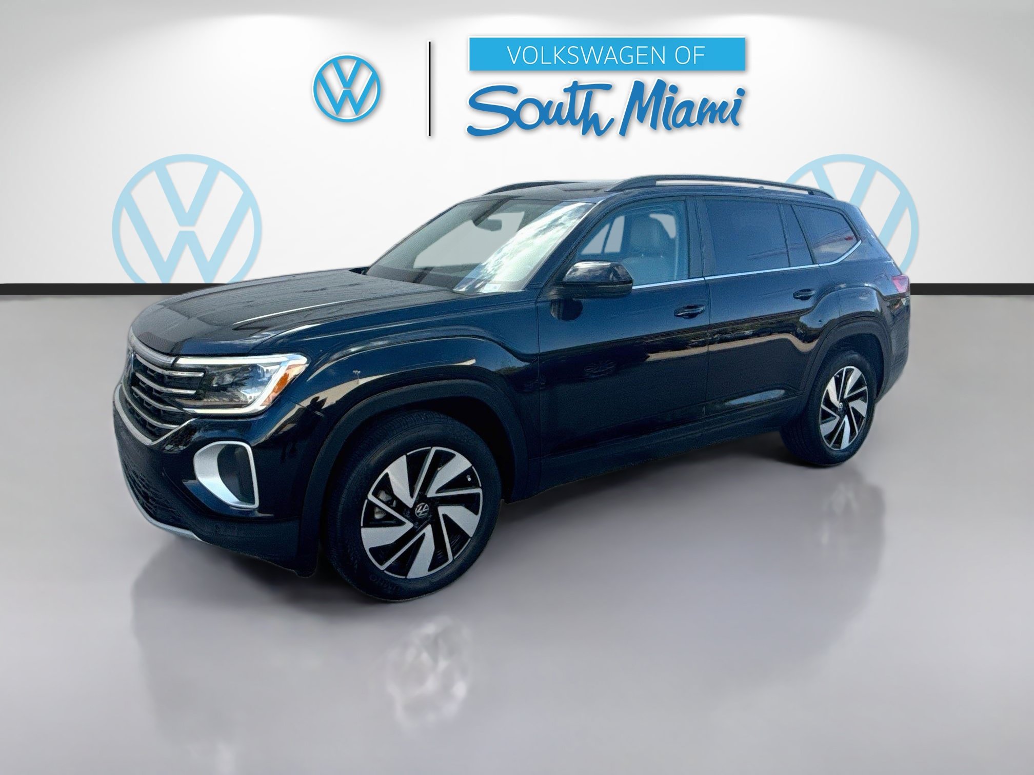 Certified 2024 Volkswagen Atlas SE FWD image 3