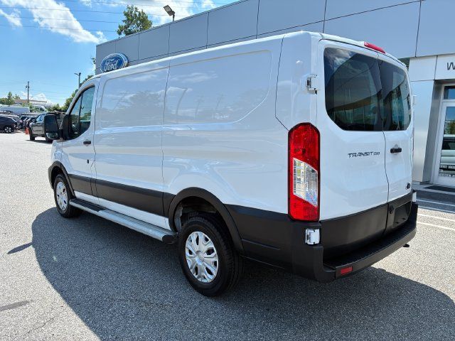 Certified 2025 Ford Transit 250 Low Roof w/ Exterior Upgrade Package RWD image 5