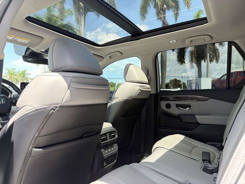 Used 2023 Honda Pilot Elite image 21
