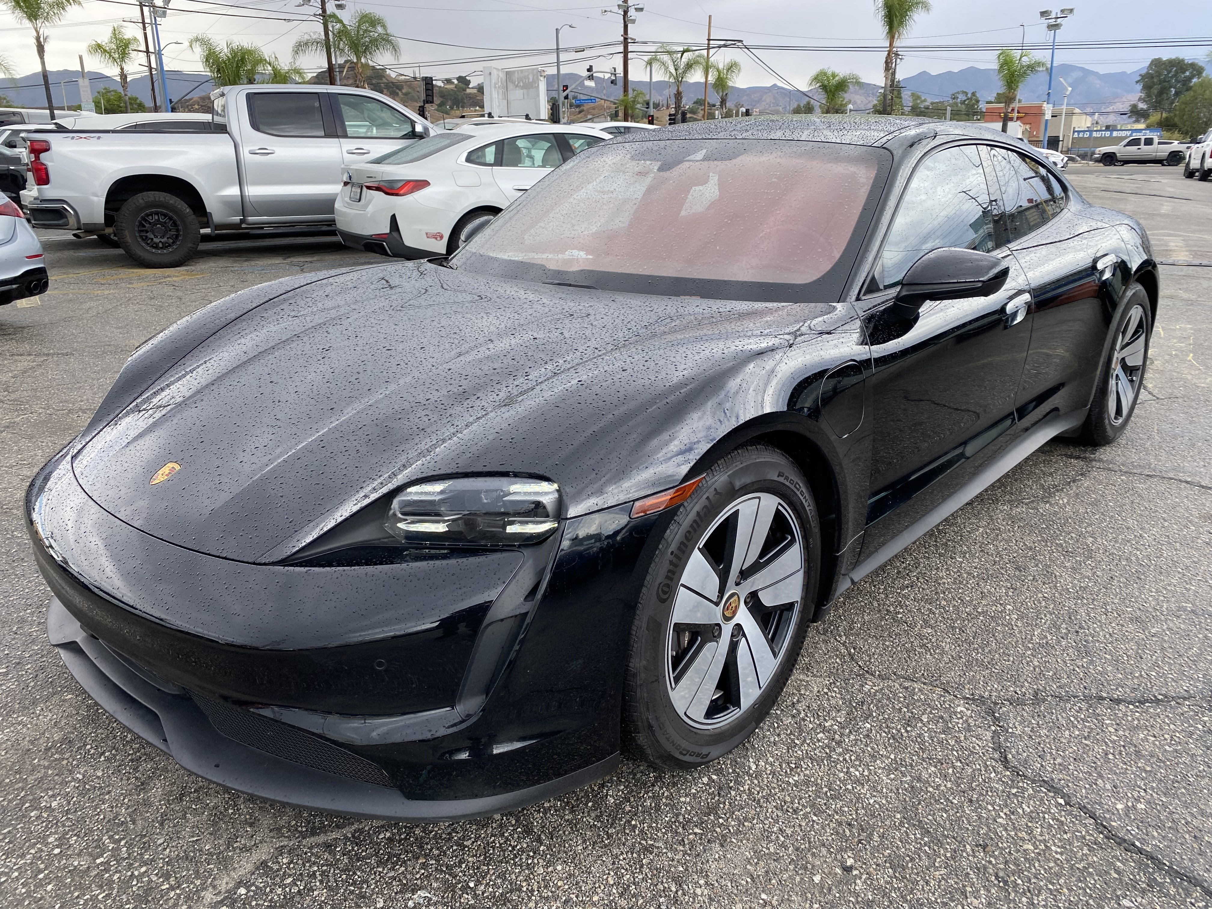 Used 2022 Porsche Taycan RWD image 2