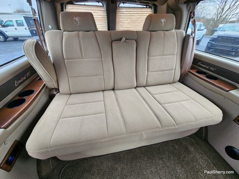 Used 2020 GMC Savana 2500 w/ Enhanced Convenience Package image 31