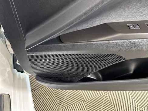 Used 2024 Toyota Camry SE image 29