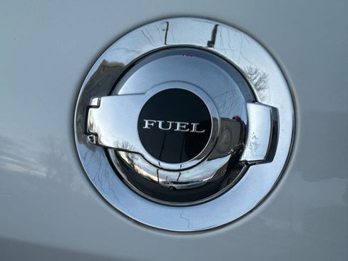 Used 2015 Dodge Challenger SXT Plus w/ Driver Convenience Group image 40