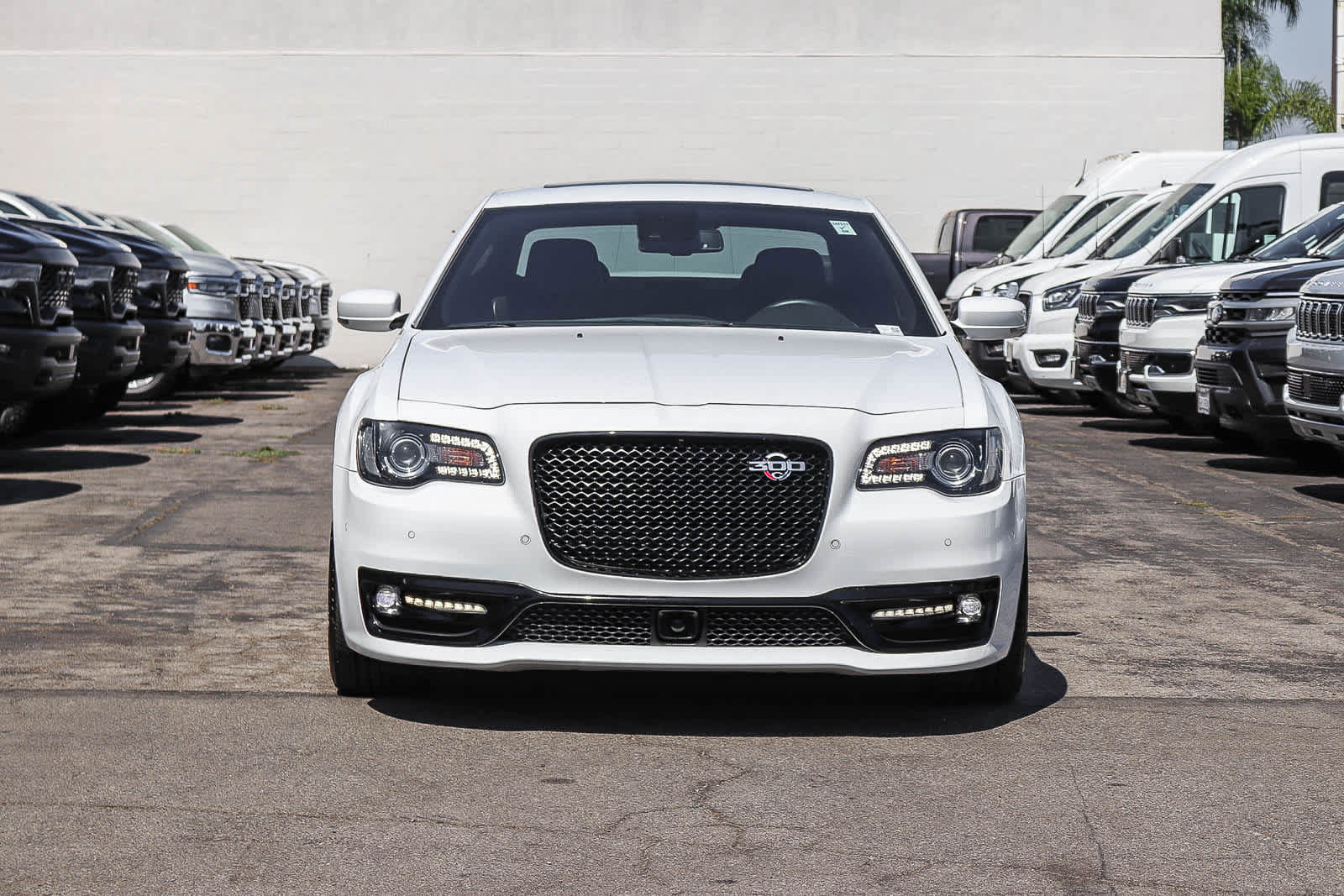 Used 2023 Chrysler 300 C RWD image 2