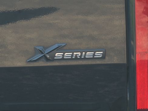 Used 2022 Toyota Tundra SR5 w/ SR5 Convenience Package AWD/4WD image 37