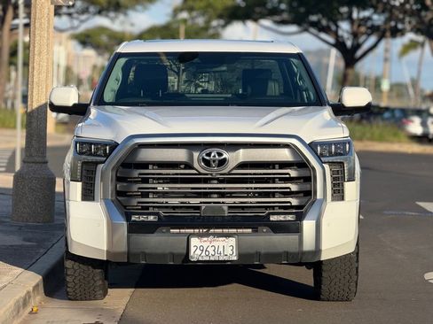 Used 2022 Toyota Tundra Limited AWD/4WD image 7