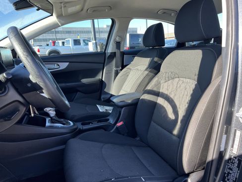 Used 2022 Kia Forte LXS image 13