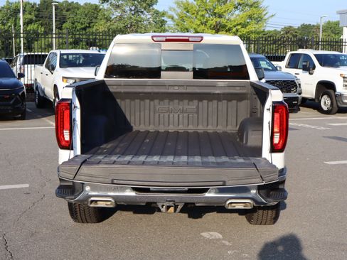 Used 2024 GMC Sierra 1500 SLT w/ SLT Premium Plus Package AWD/4WD image 14
