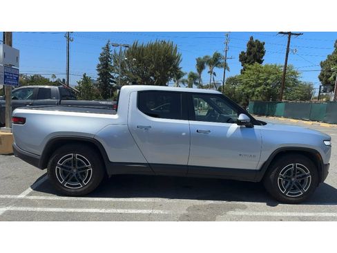Used 2026 Rivian R1T Adventure AWD/4WD image 4
