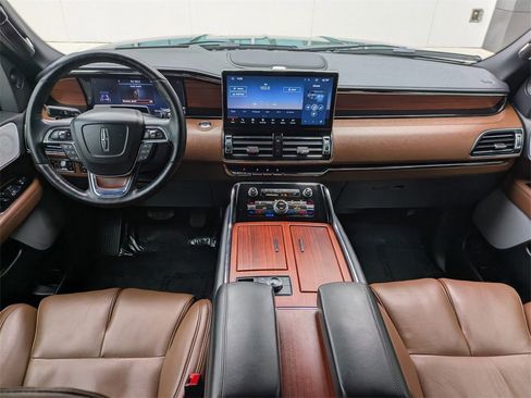 Certified 2024 Lincoln Navigator Reserve image 17