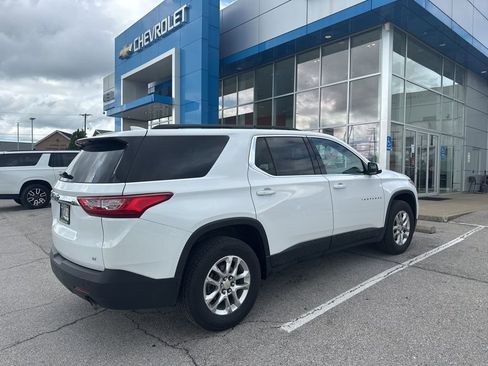 Used 2021 Chevrolet Traverse LT FWD image 6