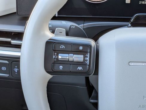 Used 2025 Hyundai Santa Fe SEL image 19