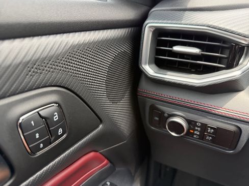 Used 2025 Ford Mustang Premium RWD image 25