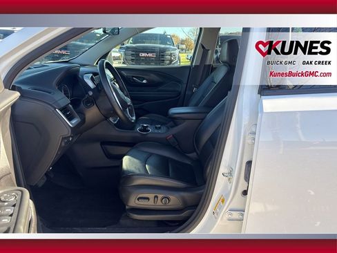 Used 2024 GMC Terrain SLT image 10