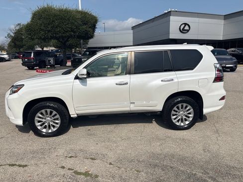 Used 2016 Lexus GX 460 w/ Premium Package AWD/4WD image 2