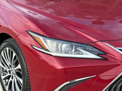 Used 2019 Lexus ES 350 w/ Premium Package image 10