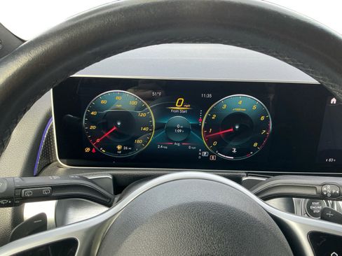 Used 2021 Mercedes-Benz GLB 250 image 12