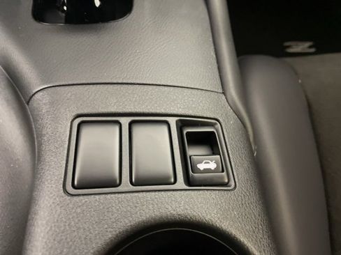 New 2024 Nissan Z NISMO w/ Floor Mat Package image 30