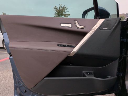 New 2026 BMW iX xDrive45 image 13