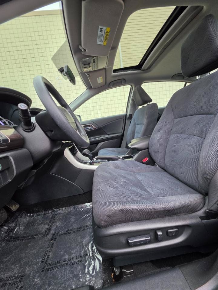Used 2017 Honda Accord EX image 11