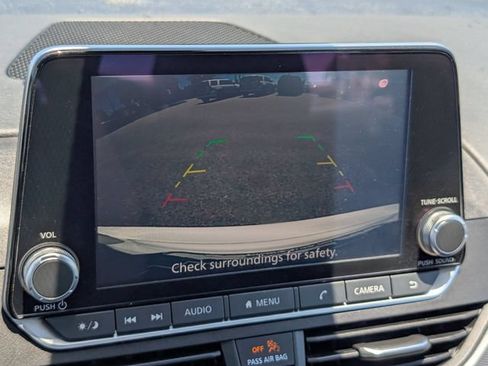 Used 2025 Nissan Altima 2.5 SR FWD image 19