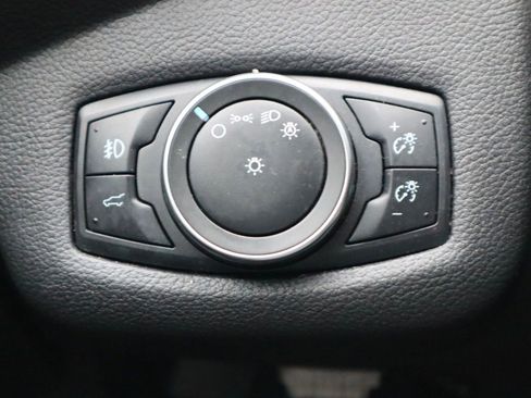 Used 2019 Ford Escape SE image 29