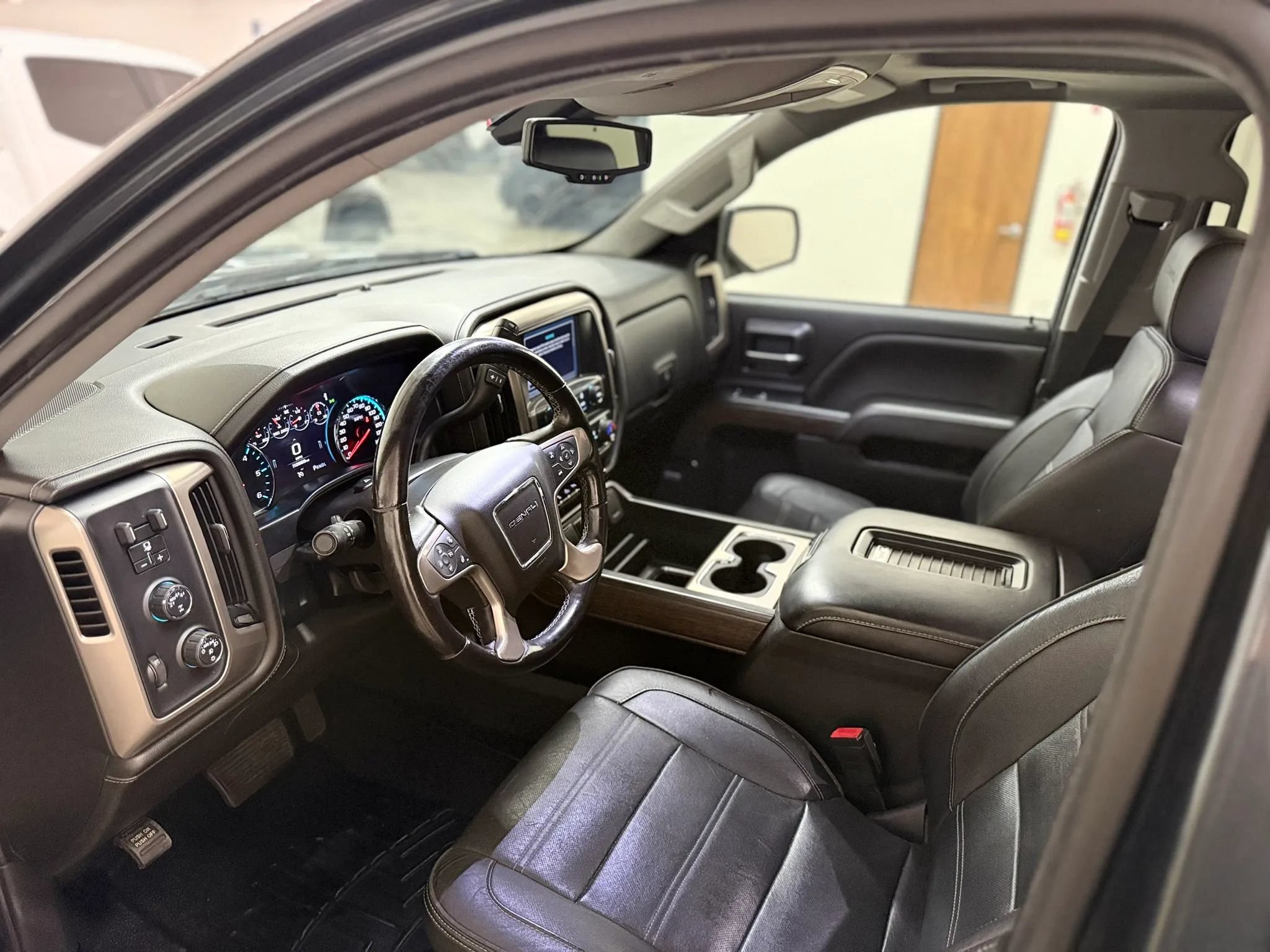 Used 2018 GMC Sierra 1500 Denali w/ Denali Ultimate Package AWD/4WD image 5