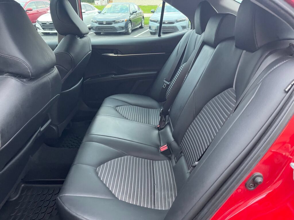 Used 2020 Toyota Camry SE FWD image 20