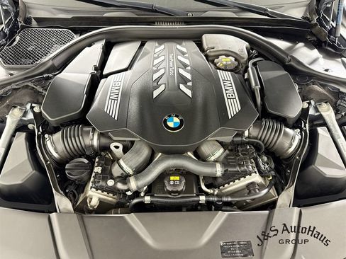 Used 2022 BMW 750i xDrive w/ Executive Package AWD/4WD image 38