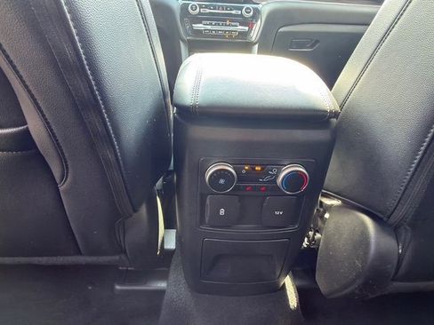 Used 2023 Ford Explorer Limited image 8