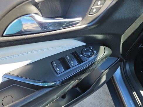 Used 2025 Chevrolet Trax LT w/ LT Convenience Package image 14