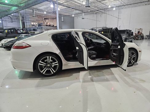 Used 2010 Porsche Panamera S image 8
