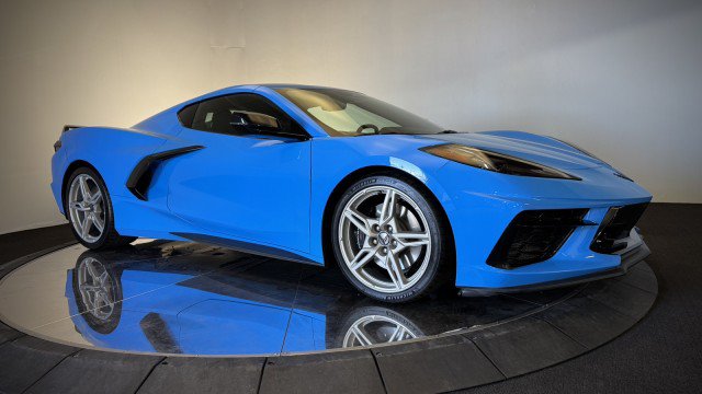 Used 2024 Chevrolet Corvette Stingray Premium Cpe w/ Z51 Performance Package RWD image 18
