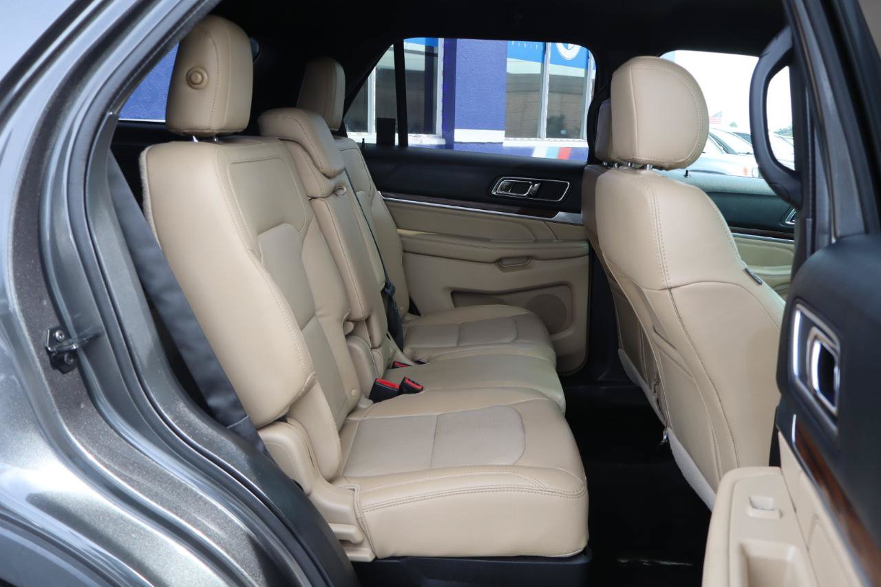 Used 2016 Ford Explorer Limited w/ Equipment Group 301A FWD image 15