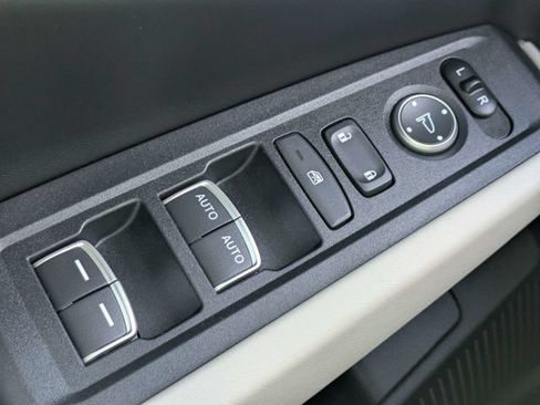 Used 2023 Honda Accord EX image 19