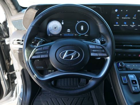 Used 2024 Hyundai Palisade Calligraphy image 17