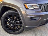 Used 2021 Jeep Grand Cherokee Laredo X image 3