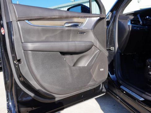 Used 2020 Cadillac XT6 Premium Luxury w/ Platinum Package image 8