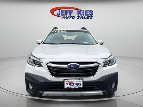 Used 2020 Subaru Outback Limited image 3