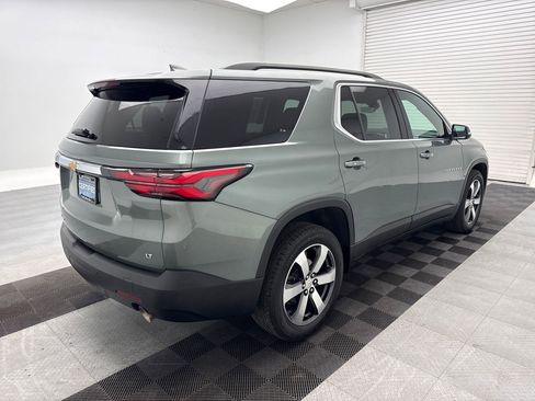 Used 2023 Chevrolet Traverse LT w/ LT Premium Package image 8