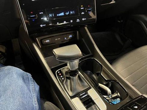 Used 2022 Hyundai Santa Cruz SEL Premium image 28