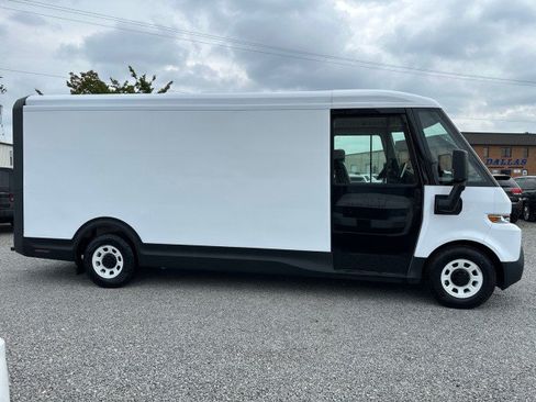 Used 2024 Chevrolet Brightdrop 600 w/ Commercial Equipment Package AWD/4WD image 6