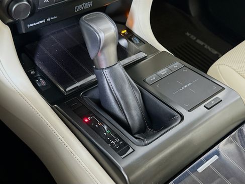 Used 2023 Lexus GX 460 Premium AWD/4WD image 17
