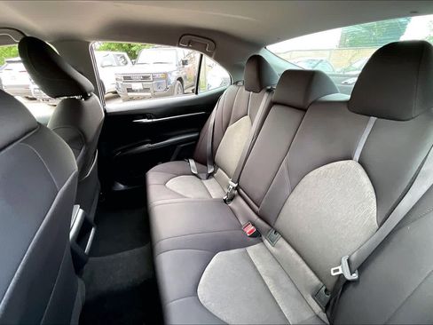 Used 2022 Toyota Camry LE FWD image 20