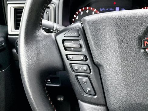 Used 2023 Nissan Titan PRO-4X w/ Pro-4x Convenience Package AWD/4WD image 29