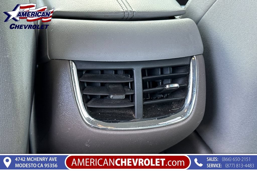 Used 2025 Chevrolet Malibu LT FWD image 16