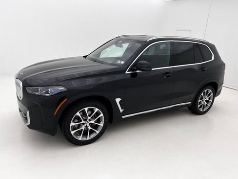 Used 2026 BMW X5 xDrive40i w/ Climate Comfort Package AWD/4WD image 2