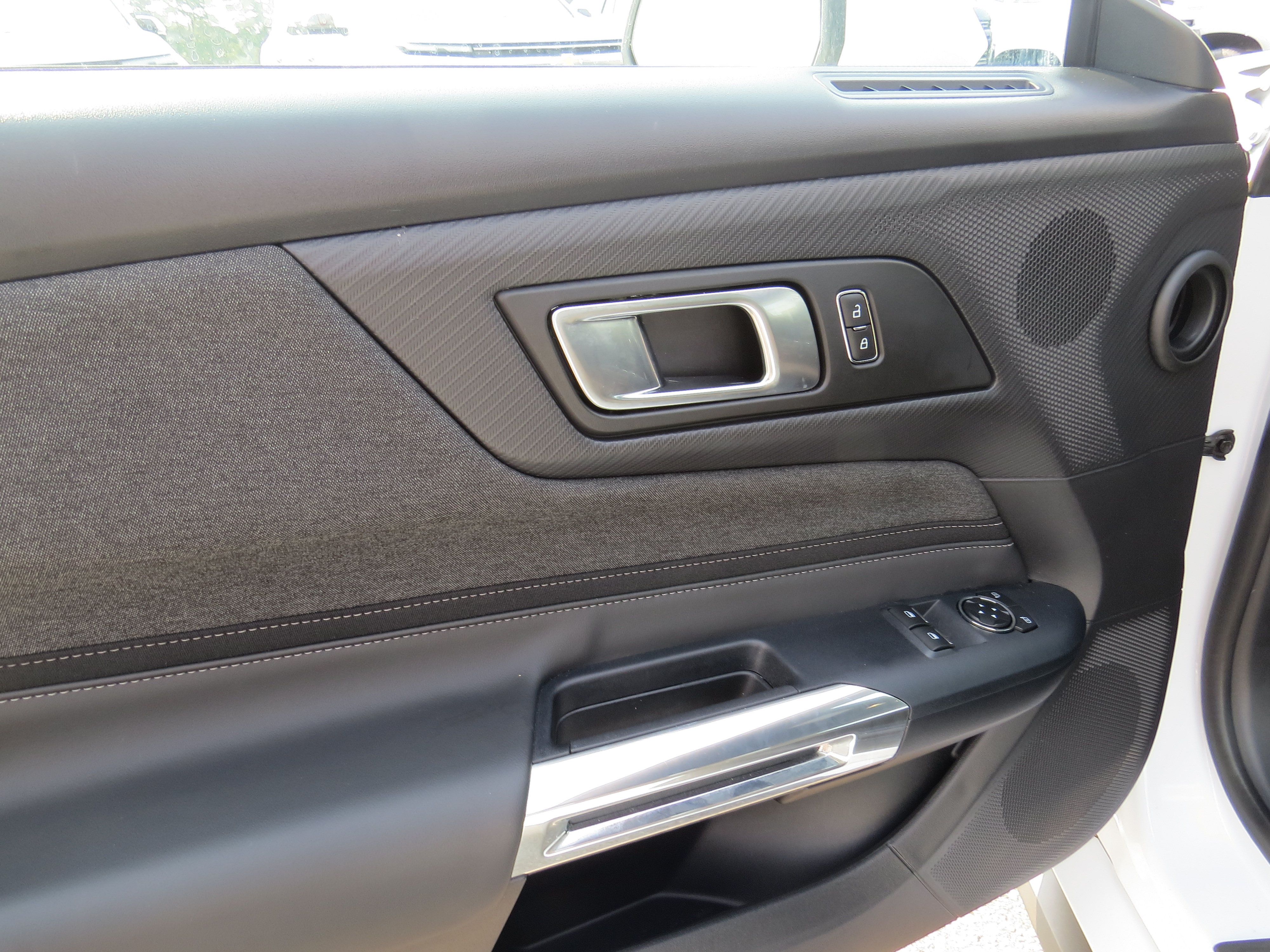 Used 2025 Ford Mustang GT RWD image 15